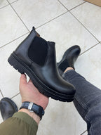 Model Chelsea Boot